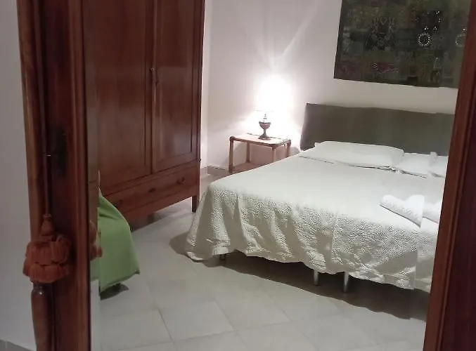 Casa San Carlo بيت ضيافة *